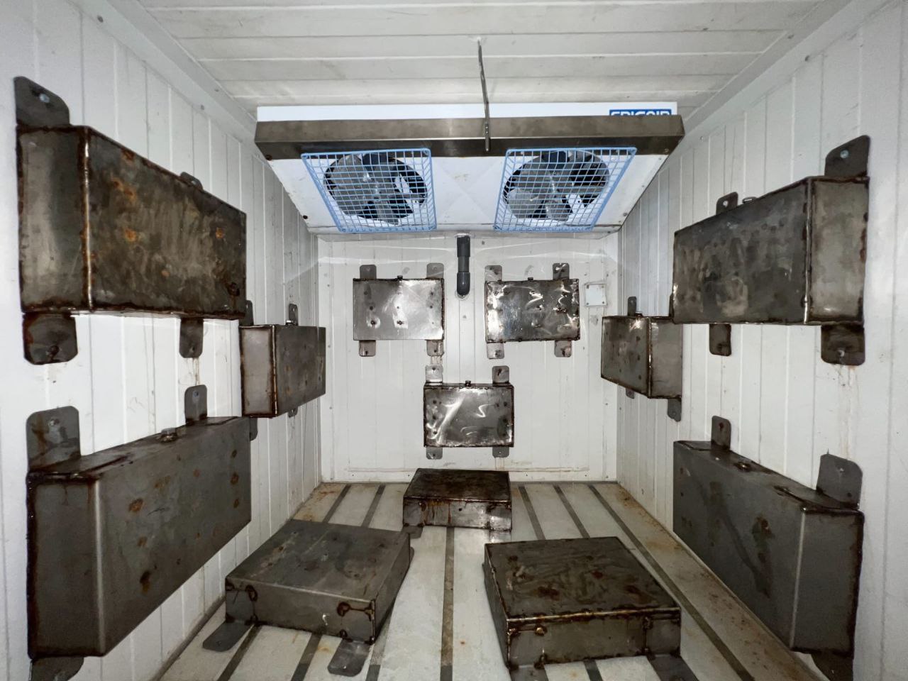 Potrait of phase-change material encapsulation inside reefer container